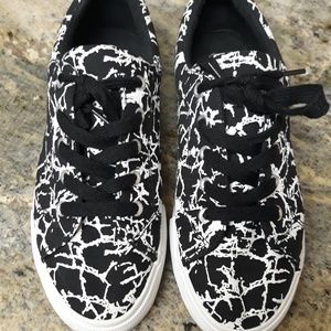 AIRWALK | Black & White Paint Splater Sneakers